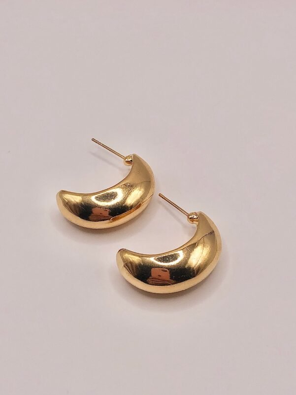 BRINCO ARGOLA GOTA CURVA DOURADO